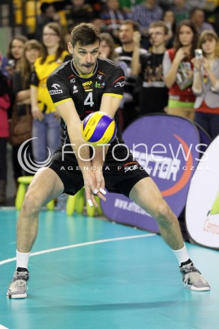  02.02.2013 KIELCE SIATKOWKA PLUS LIGA 2012/2013<br />MEN VOLLEYBALL POLAND POLISH PLUSLIGA LEAGUE SEASON 2012/2013 <br />MECZ EFFECTOR KIELCE - PGE SKRA BELCHATOW N/Z DANIEL PLINSKI  