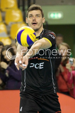  02.02.2013 KIELCE SIATKOWKA PLUS LIGA 2012/2013<br />MEN VOLLEYBALL POLAND POLISH PLUSLIGA LEAGUE SEASON 2012/2013 <br />MECZ EFFECTOR KIELCE - PGE SKRA BELCHATOW N/Z DANIEL PLINSKI  