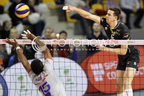  02.02.2013 KIELCE SIATKOWKA PLUS LIGA 2012/2013<br />MEN VOLLEYBALL POLAND POLISH PLUSLIGA LEAGUE SEASON 2012/2013 <br />MECZ EFFECTOR KIELCE - PGE SKRA BELCHATOW N/Z MARIUSZ WLAZLY ARMANDO DANGER  