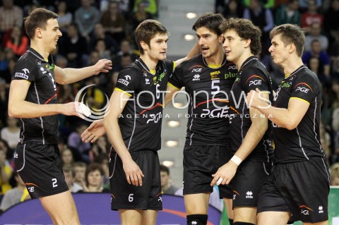  02.02.2013 KIELCE SIATKOWKA PLUS LIGA 2012/2013<br />MEN VOLLEYBALL POLAND POLISH PLUSLIGA LEAGUE SEASON 2012/2013 <br />MECZ EFFECTOR KIELCE - PGE SKRA BELCHATOW N/Z MARIUSZ WLAZLY KAROL KLOS WYTZE KOOISTRA ALEKSANDAR ATANASIJEVIC MICHAL BAKIEWICZ RADOSC  