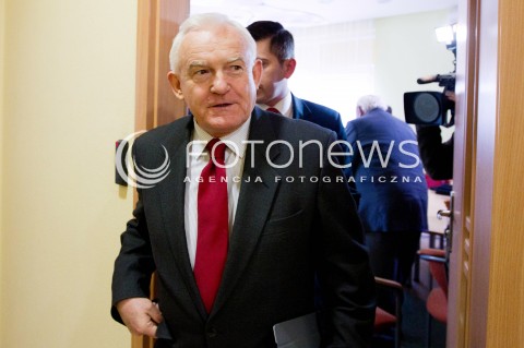  09.02.2013 RZESZOW WIZYTA PRZEWODNICZACEGO SLD LESZKA MILLERA W RZESZOWIE<br />N/Z LESZEK MILLER  