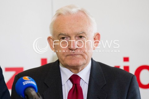  09.02.2013 RZESZOW WIZYTA PRZEWODNICZACEGO SLD LESZKA MILLERA W RZESZOWIE<br />N/Z LESZEK MILLER  