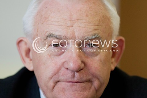  09.02.2013 RZESZOW WIZYTA PRZEWODNICZACEGO SLD LESZKA MILLERA W RZESZOWIE<br />N/Z LESZEK MILLER  