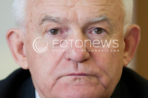  09.02.2013 RZESZOW WIZYTA PRZEWODNICZACEGO SLD LESZKA MILLERA W RZESZOWIE<br />N/Z LESZEK MILLER  