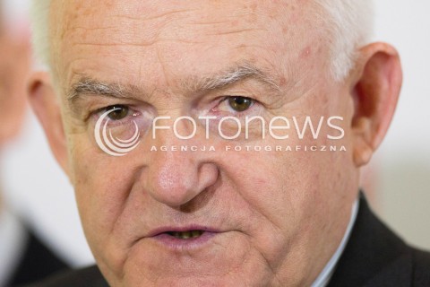  09.02.2013 RZESZOW WIZYTA PRZEWODNICZACEGO SLD LESZKA MILLERA W RZESZOWIE<br />N/Z LESZEK MILLER  