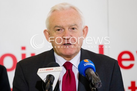  09.02.2013 RZESZOW WIZYTA PRZEWODNICZACEGO SLD LESZKA MILLERA W RZESZOWIE<br />N/Z LESZEK MILLER  