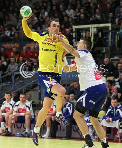  13.02.2013 MIELEC PILKA RECZNA PGNIG SUPERLIGA MEZCZYZN SEZON 2012/2013 MECZ TAURON STAL MIELEC - VIVE TARGI KIELCE<br />N/Z UROS ZORMAN MAREK SZPERA  