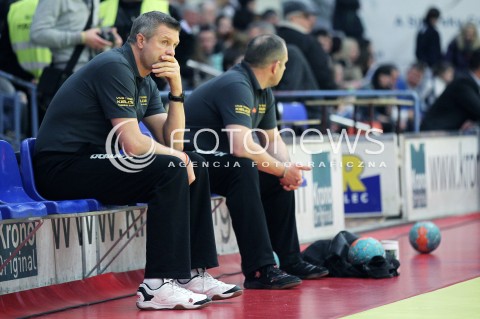  13.02.2013 MIELEC PILKA RECZNA PGNIG SUPERLIGA MEZCZYZN SEZON 2012/2013 MECZ TAURON STAL MIELEC - VIVE TARGI KIELCE<br />N/Z BOGDAN WENTA TRENER ( HEAD COACH )  
