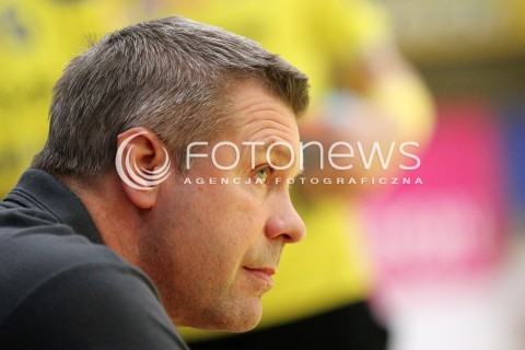  13.02.2013 MIELEC PILKA RECZNA PGNIG SUPERLIGA MEZCZYZN SEZON 2012/2013 MECZ TAURON STAL MIELEC - VIVE TARGI KIELCE<br />N/Z BOGDAN WENTA TRENER ( HEAD COACH )  