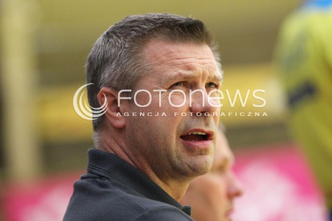  13.02.2013 MIELEC PILKA RECZNA PGNIG SUPERLIGA MEZCZYZN SEZON 2012/2013 MECZ TAURON STAL MIELEC - VIVE TARGI KIELCE<br />N/Z BOGDAN WENTA TRENER ( HEAD COACH )  