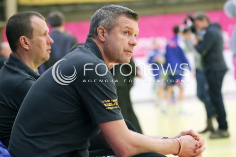  13.02.2013 MIELEC PILKA RECZNA PGNIG SUPERLIGA MEZCZYZN SEZON 2012/2013 MECZ TAURON STAL MIELEC - VIVE TARGI KIELCE<br />N/Z BOGDAN WENTA TRENER ( HEAD COACH )  