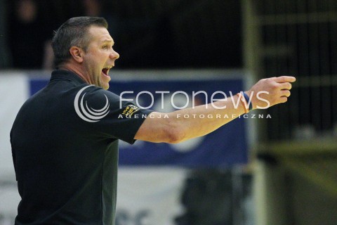  13.02.2013 MIELEC PILKA RECZNA PGNIG SUPERLIGA MEZCZYZN SEZON 2012/2013 MECZ TAURON STAL MIELEC - VIVE TARGI KIELCE<br />N/Z BOGDAN WENTA TRENER ( HEAD COACH )  