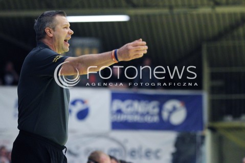  13.02.2013 MIELEC PILKA RECZNA PGNIG SUPERLIGA MEZCZYZN SEZON 2012/2013 MECZ TAURON STAL MIELEC - VIVE TARGI KIELCE<br />N/Z BOGDAN WENTA TRENER ( HEAD COACH )  