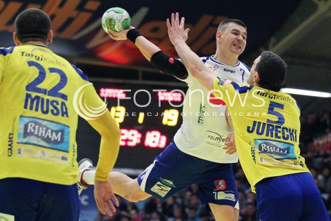  13.02.2013 MIELEC PILKA RECZNA PGNIG SUPERLIGA MEZCZYZN SEZON 2012/2013 MECZ TAURON STAL MIELEC - VIVE TARGI KIELCE<br />N/Z GRZEGORZ SOBUT MICHAL JURECKI ZELJKO MUSA  