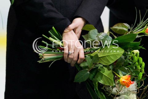  15.02.2013 DEBICA MINISTER SPORTU JOANNA MUCHA PODCZAS OTWARCIA FINALOW OGOLNOPOLSKIEJ OLIMPIADY MLODZIEZY W SPORTACH ZIMOWYCH<br />N/Z JOANNA MUCHA MINISTER PIERSCIONEK BIZUTERIA  