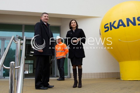  15.02.2013 PUSTKOW MINISTER SPORTU JOANNA MUCHA PODCZAS WIZYTACJI BUDOWY KRYTEGO BASENU<br />N/Z JOANNA MUCHA MINISTER  