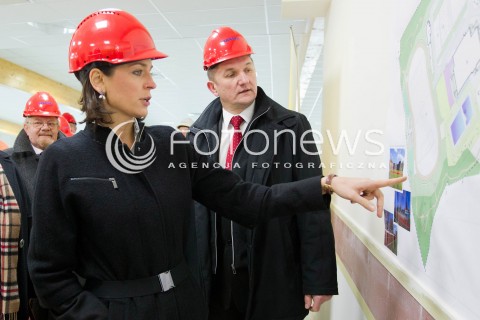  15.02.2013 PUSTKOW MINISTER SPORTU JOANNA MUCHA PODCZAS WIZYTACJI BUDOWY KRYTEGO BASENU<br />N/Z JOANNA MUCHA MINISTER  