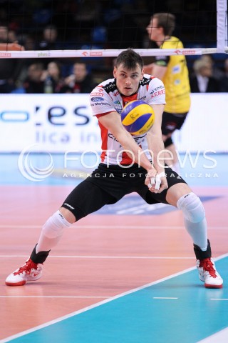  17.02.2013 RZESZOW SIATKOWKA PLUS LIGA 2012/2013 MEN VOLLEYBALL POLAND POLISH PLUSLIGA LEAGUE SEASON 2012/2013 MECZ ASSECO RESOVIA RZESZOW - PGE SKRA BELCHATOW N/Z ZBIGNIEW BARTMAN SYLWETKA  