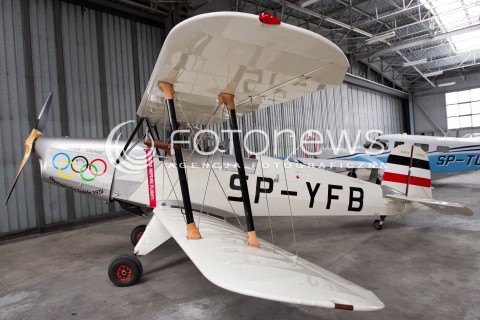  20.02.2013 RZESZOW RZESZOWSKA FIRMA AIR RES AVIATION WYPRODUKOWALA HISTORYCZNY SAMOLOT BUCKER JUNGMANN T-131PA NA KTORYM SZKOLILI SIE PILOCI LUFTWAFFE. PROTOTYP SAMOLOTU POWSTAL W 1934 W NIEMCZECH. PIERWSZY EGZEMPLARZ ZAKUPIL NIEMIEC. N/Z SAMOLOT BUCKER JUNGMANN  