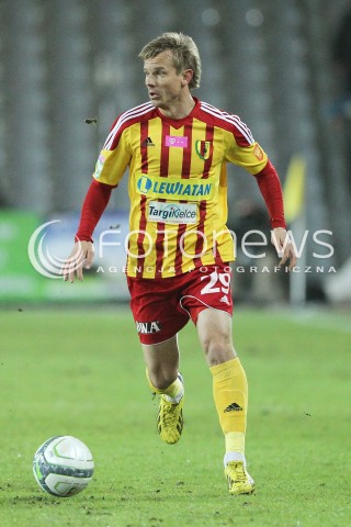  23.02.2013 KIELCE PILKA NOZNA POLSKA T-MOBILE EKSTRAKLASA SEZON 2012/2013 FOOTBALL POLISH EKSTRAKLASA SEASON 2012/2013 KORONA KIELCE - LEGIA WARSZAWA N/Z PAWEL SOBOLEWSKI SYLWETKA  