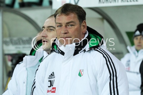  23.02.2013 KIELCE PILKA NOZNA POLSKA T-MOBILE EKSTRAKLASA SEZON 2012/2013 FOOTBALL POLISH EKSTRAKLASA SEASON 2012/2013 KORONA KIELCE - LEGIA WARSZAWA N/Z JAN URBAN TRENER ( HEAD COACH )  