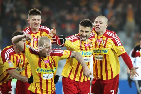  23.02.2013 KIELCE PILKA NOZNA POLSKA T-MOBILE EKSTRAKLASA SEZON 2012/2013 FOOTBALL POLISH EKSTRAKLASA SEASON 2012/2013 KORONA KIELCE - LEGIA WARSZAWA N/Z MARCIN ZEWLAKOW MACIEJ KORZYM KAMIL KUZERA ARTUR LENARTOWSKI RADOSC BRAMKA GOL  