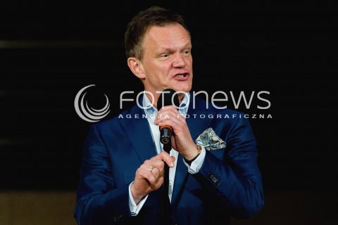  01.03.2013 RZESZOW KONFERENCJA KOBIETA AKTYWNA Z UDZIALEM PREZYDENTOWEJ DANUTY WALESY N/Z CEZARY PAZURA AKTOR  