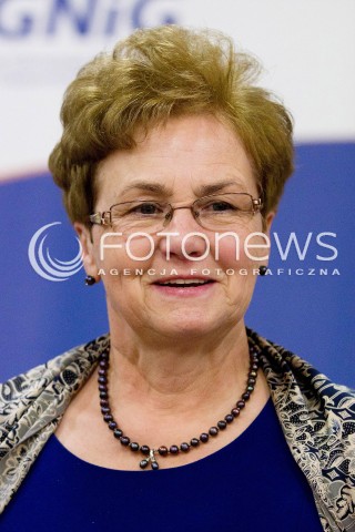  01.03.2013 RZESZOW KONFERENCJA KOBIETA AKTYWNA Z UDZIALEM PREZYDENTOWEJ DANUTY WALESY N/Z DANUTA WALESA PREZYDENTOWA PORTRET SYLWETKA  