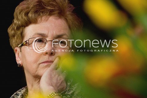  01.03.2013 RZESZOW KONFERENCJA KOBIETA AKTYWNA Z UDZIALEM PREZYDENTOWEJ DANUTY WALESY N/Z DANUTA WALESA PREZYDENTOWA  