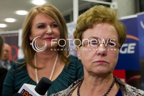  01.03.2013 RZESZOW KONFERENCJA KOBIETA AKTYWNA Z UDZIALEM PREZYDENTOWEJ DANUTY WALESY N/Z DANUTA WALESA ELZBIETA LUKACIJEWSKA  