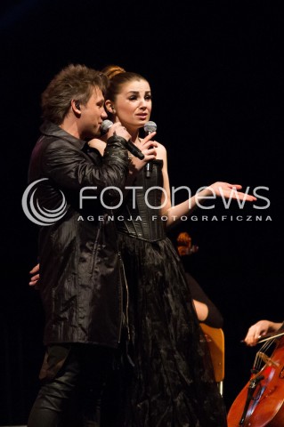  02.03.2013 KONCERT OPISANIE SWIATA ZESPOL PIOTR RUBIK ATLAS ARENA LODZ N/Z EWA PRUS GRZEGORZ WILK  