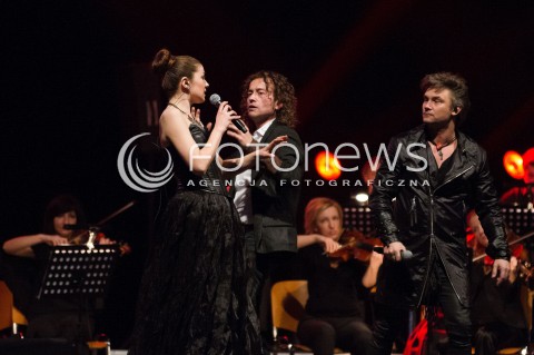  02.03.2013 KONCERT OPISANIE SWIATA ZESPOL PIOTR RUBIK ATLAS ARENA LODZ N/Z EWA PRUS GRZEGORZ WILK PIOTR RUBIK  