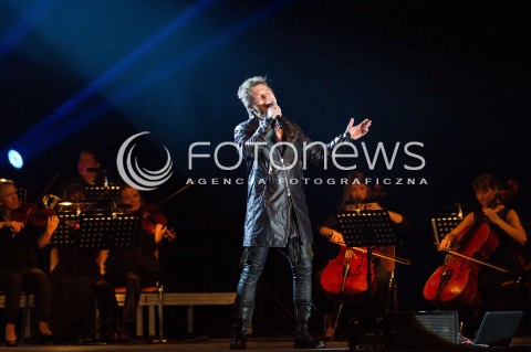  02.03.2013 KONCERT OPISANIE SWIATA ZESPOL PIOTR RUBIK ATLAS ARENA LODZ N/Z GRZEGORZ WILK   