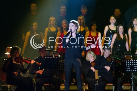  02.03.2013 KONCERT OPISANIE SWIATA ZESPOL PIOTR RUBIK ATLAS ARENA LODZ N/Z MARTA MOSZCZYNSKA   