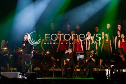  02.03.2013 KONCERT OPISANIE SWIATA ZESPOL PIOTR RUBIK ATLAS ARENA LODZ N/Z MARTA MOSZCZYNSKA   