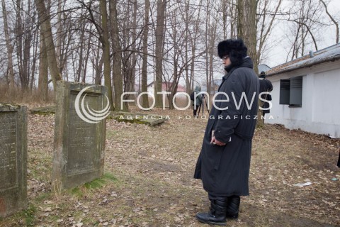  03.03.2013 LEZAJSK PIELGRZYMKA CHASYDOW DO GROBU CADYKA ELIMELECHA WEISSBLUMA W LEZAJSKU W ROCZNICE SMIERCI. ORTODOKSYJNI ZYDZI Z CALEGO SWIATA MODLA SIE O ZDROWIE I SZCZESCIE  