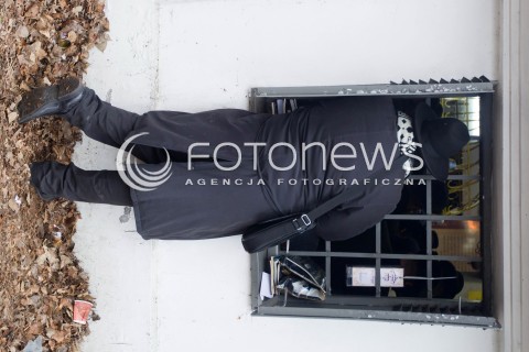  03.03.2013 LEZAJSK PIELGRZYMKA CHASYDOW DO GROBU CADYKA ELIMELECHA WEISSBLUMA W LEZAJSKU W ROCZNICE SMIERCI. ORTODOKSYJNI ZYDZI Z CALEGO SWIATA MODLA SIE O ZDROWIE I SZCZESCIE  