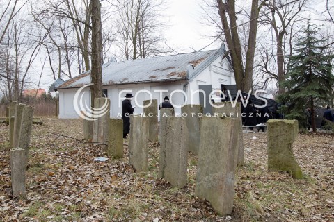  03.03.2013 LEZAJSK PIELGRZYMKA CHASYDOW DO GROBU CADYKA ELIMELECHA WEISSBLUMA W LEZAJSKU W ROCZNICE SMIERCI. ORTODOKSYJNI ZYDZI Z CALEGO SWIATA MODLA SIE O ZDROWIE I SZCZESCIE  