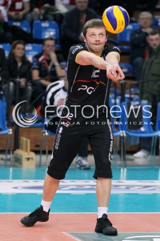  04.03.2013 RZESZOW SIATKOWKA PLUS LIGA 2012/2013 MEN VOLLEYBALL POLAND POLISH PLUSLIGA LEAGUE SEASON 2012/2013 MECZ ASSECO RESOVIA RZESZOW - PGE SKRA BELCHATOW N/Z PAWEL WOICKI SYLWETKA  