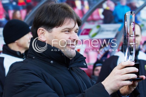  16.03.2013 LODZ PILKA NOZNA T-MOBILE EKSTRAKLASA SEZON 2012/2013 FOOTBALL POLISH EKSTRAKLASA SEASON WIDZEW LODZ - ZAGLEBIE LUBIN NAGRODA DLA ZAWODNIKA 2012  N/Z RADOSLAW MROCZKOWSKI   