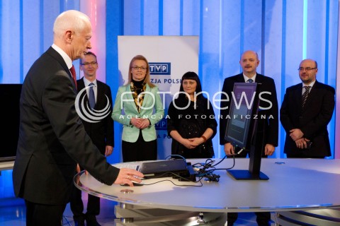  19.03.2013 RZESZOW PUNKTUALNIE O GODZINIE 5.00 MINISTER ADMINISTRACJI I CYFRYZACJI MICHAL BONI W STUDIU TELEWIZJI RZESZOW WLACZYL SYGNAL CYFROWY. OD TEGO CZASU 10 MILIONOW POLAKOW MA DOSTEP DO TELEWIZJI CYFROWEJ.<br />
19th March 2013 Poland Rzeszow. Michal Boni - The Minister of Digitisation and Administration officially switch-over from analogue to digital television in the studio TVP Rzeszow. Starting at 5 a.m. in the range of digital TV there were  10 million users in Poland.<br />
N/Z MINISTER MICHAL BONI  