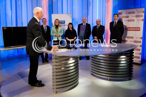  19.03.2013 RZESZOW PUNKTUALNIE O GODZINIE 5.00 MINISTER ADMINISTRACJI I CYFRYZACJI MICHAL BONI W STUDIU TELEWIZJI RZESZOW WLACZYL SYGNAL CYFROWY. OD TEGO CZASU 10 MILIONOW POLAKOW MA DOSTEP DO TELEWIZJI CYFROWEJ.<br />
19th March 2013 Poland Rzeszow. Michal Boni - The Minister of Digitisation and Administration officially switch-over from analogue to digital television in the studio TVP Rzeszow. Starting at 5 a.m. in the range of digital TV there were  10 million users in Poland.<br />
N/Z MINISTER MICHAL BONI  