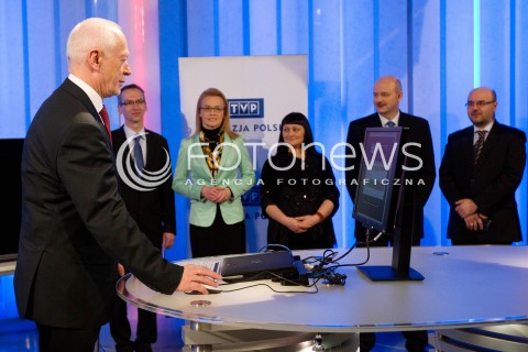  19.03.2013 RZESZOW PUNKTUALNIE O GODZINIE 5.00 MINISTER ADMINISTRACJI I CYFRYZACJI MICHAL BONI W STUDIU TELEWIZJI RZESZOW WLACZYL SYGNAL CYFROWY. OD TEGO CZASU 10 MILIONOW POLAKOW MA DOSTEP DO TELEWIZJI CYFROWEJ.<br />
19th March 2013 Poland Rzeszow. Michal Boni - The Minister of Digitisation and Administration officially switch-over from analogue to digital television in the studio TVP Rzeszow. Starting at 5 a.m. in the range of digital TV there were  10 million users in Poland.<br />
N/Z MINISTER MICHAL BONI  