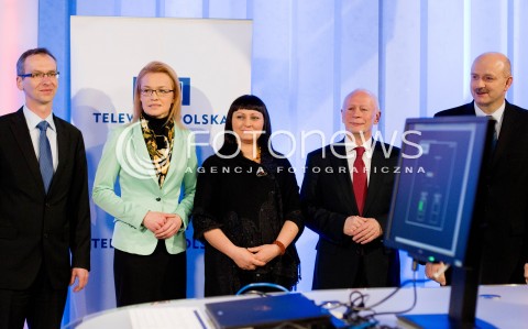  19.03.2013 RZESZOW PUNKTUALNIE O GODZINIE 5.00 MINISTER ADMINISTRACJI I CYFRYZACJI MICHAL BONI W STUDIU TELEWIZJI RZESZOW WLACZYL SYGNAL CYFROWY. OD TEGO CZASU 10 MILIONOW POLAKOW MA DOSTEP DO TELEWIZJI CYFROWEJ.<br />
19th March 2013 Poland Rzeszow. Michal Boni - The Minister of Digitisation and Administration officially switch-over from analogue to digital television in the studio TVP Rzeszow. Starting at 5 a.m. in the range of digital TV there were  10 million users in Poland.<br />
N/Z MINISTER MICHAL BONI WOJEWODA PODKARPACKA MALGORZATA CHOMYCZ SMIGIELSKA ALICJA WOSIK  