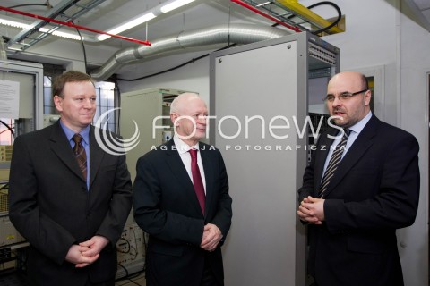  19.03.2013 RZESZOW MINISTER ADMINISTRACJI I CYFRYZACJI MICHAL BONI NA PODKARPACIU. ZWIEDZIL ODDZIAL TELEWIZJI TVP RZESZOW<br /><br />19th March 2013 Poland Rzeszow. Michal Boni - The Minister of Digitisation and Administration visited one of the regional branches of Rzeszow television TVP RZESZOW.<br />N/Z MINISTER MICHAL BONI (C)  