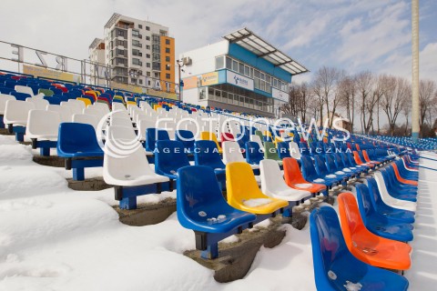  20.03.2013 RZESZOW STADION MIEJSKI W RZESZOWIE ZIMA. W ZWIAZKU Z DUZYMI OPADAMI SNIEGU PIERWSZE MECZE W NADCHODZACYM SEZONIE ZUZLOWYM STANELY POD ZNAKIEM ZAPYTANIA FOTO MACIEJ GOCLON / FOTONEWS 