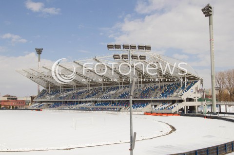  20.03.2013 RZESZOW STADION MIEJSKI W RZESZOWIE ZIMA. W ZWIAZKU Z DUZYMI OPADAMI SNIEGU PIERWSZE MECZE W NADCHODZACYM SEZONIE ZUZLOWYM STANELY POD ZNAKIEM ZAPYTANIA FOTO MACIEJ GOCLON / FOTONEWS 