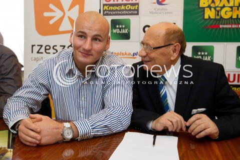  21.03.2013 RZESZOW KONFERENCJA PRASOWA PRZED GALA BOKSU WOJAK BOXING NIGHT KTORA ODBEDZIE SIE W KWIETNIU W RZESZOWIE N/Z ARTUR SZPILKA BOKSER TADEUSZ FERENC PREZYDENT RZESZOWA  