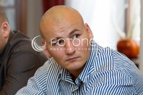  21.03.2013 RZESZOW KONFERENCJA PRASOWA PRZED GALA BOKSU WOJAK BOXING NIGHT KTORA ODBEDZIE SIE W KWIETNIU W RZESZOWIE N/Z ARTUR SZPILKA BOKSER  