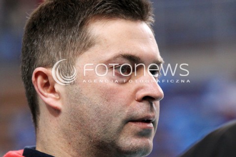  24.03.2013 RZESZOW SIATKOWKA PLUS LIGA 2012/2013 MEN VOLLEYBALL POLAND POLISH PLUSLIGA LEAGUE SEASON 2012/2013 MECZ ASSECO RESOVIA RZESZOW - DELECTA BYDGOSZCZ N/Z PIOTR MAKOWSKI ( HEAD COACH ) TRENER  